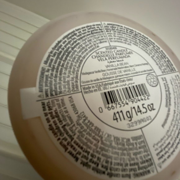 BBW 3 wick Vanilla Bean candle, New. - Picture 6 of 6